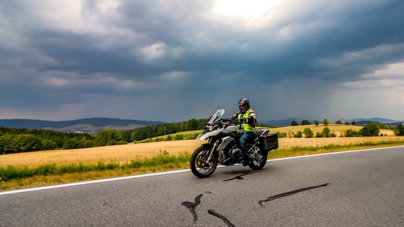 Bild Flucht vor dem Gewitter 2